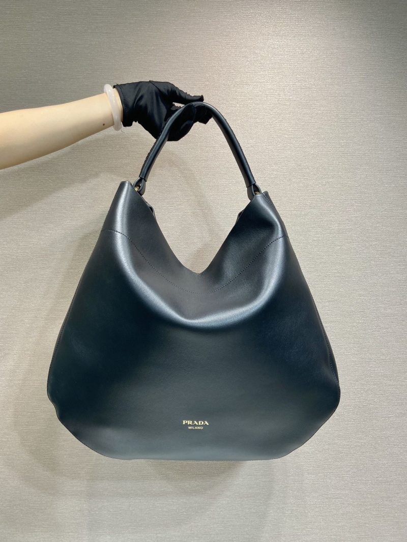 Pra*a tote bags